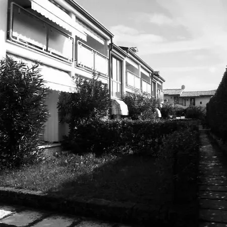 Moky Lazise